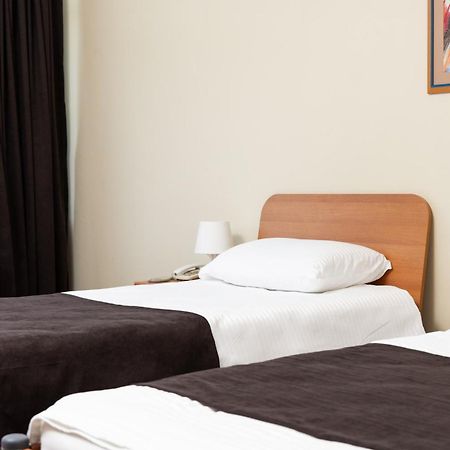 Hotel Luxor Prishtinë Ngoại thất bức ảnh