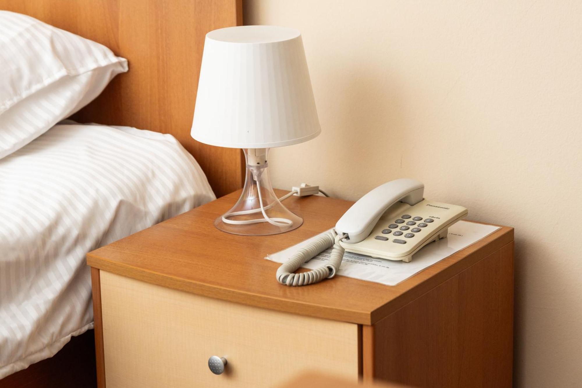 Hotel Luxor Prishtinë Ngoại thất bức ảnh