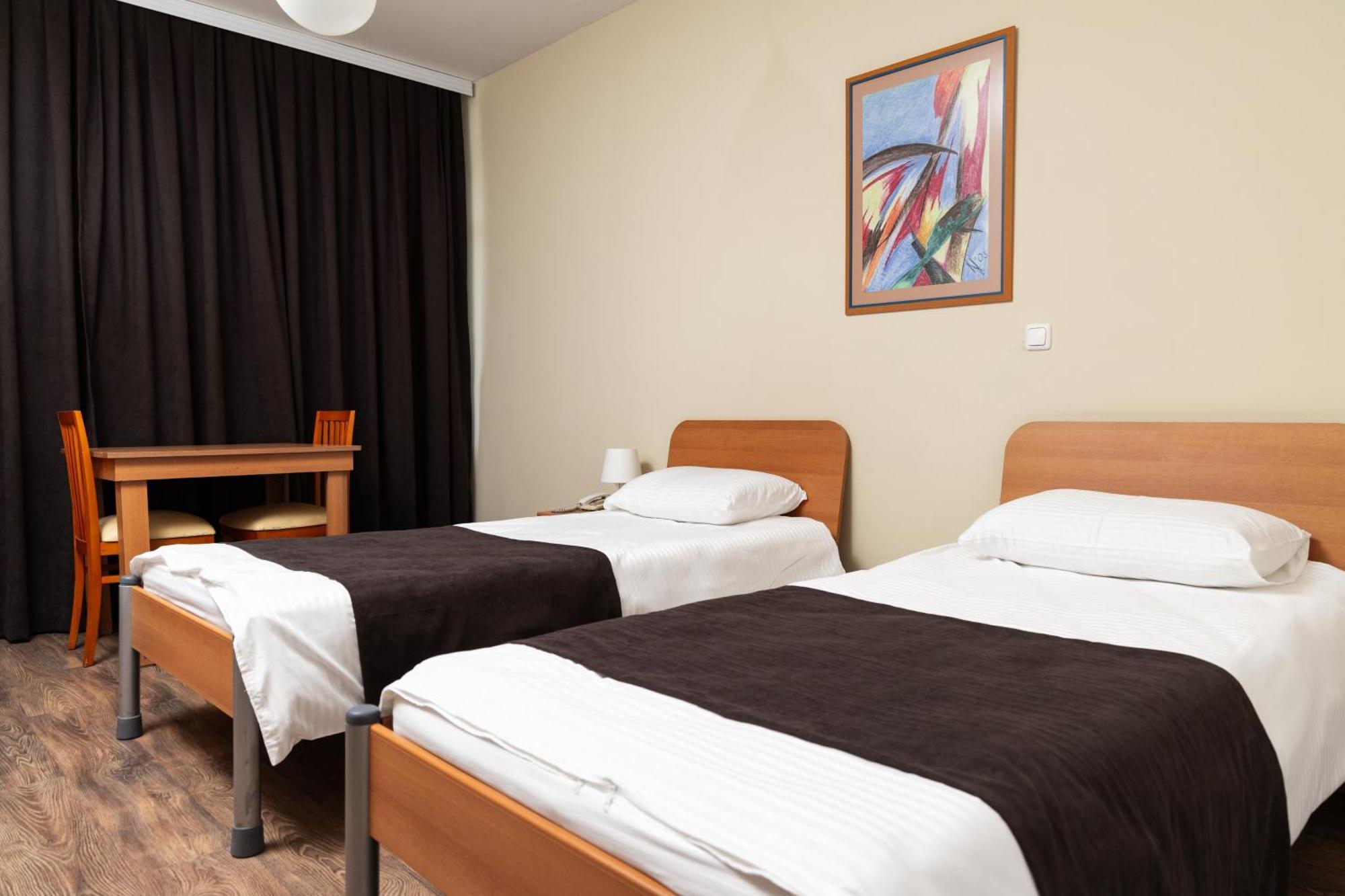 Hotel Luxor Prishtinë Ngoại thất bức ảnh
