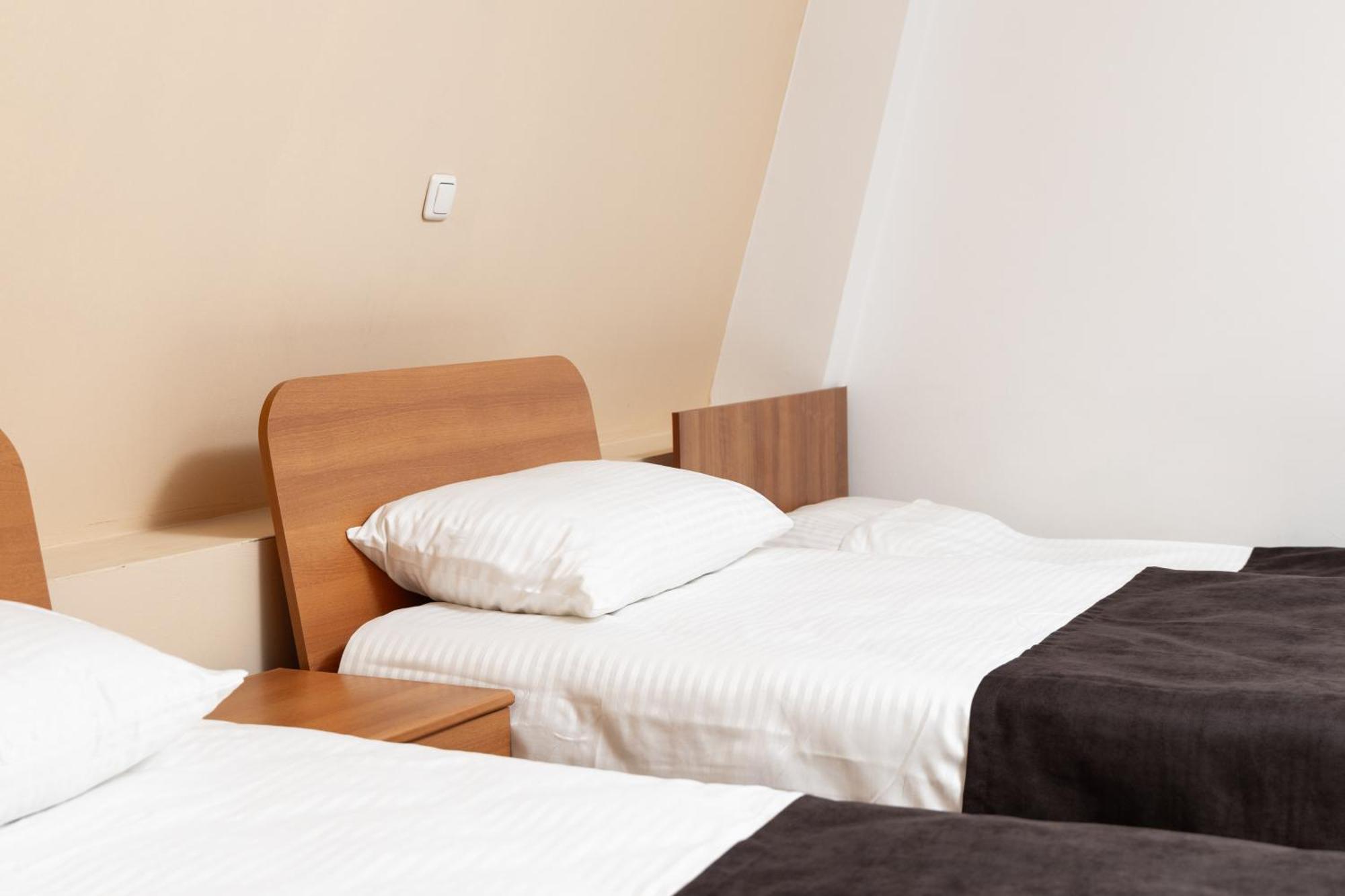 Hotel Luxor Prishtinë Ngoại thất bức ảnh
