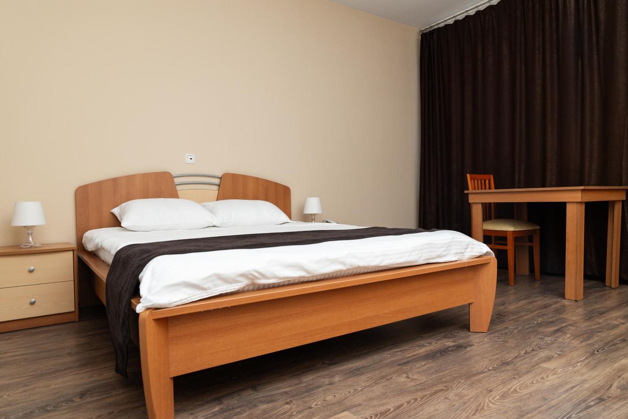 Hotel Luxor Prishtinë Ngoại thất bức ảnh